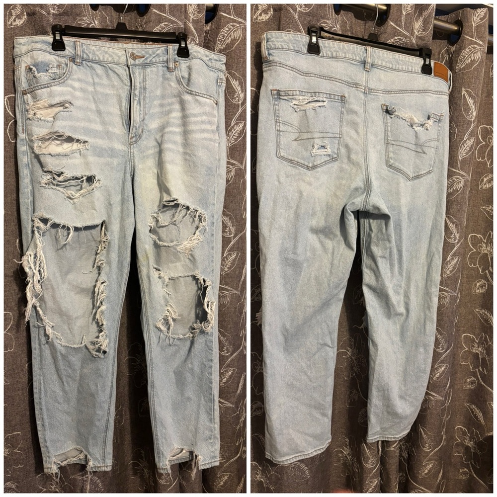 American Eagle Straight Leg Jeans - Size 18